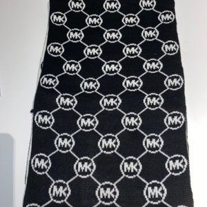 Michael Kors Eternity Scarf
